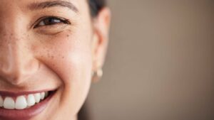Un sourire radieux
